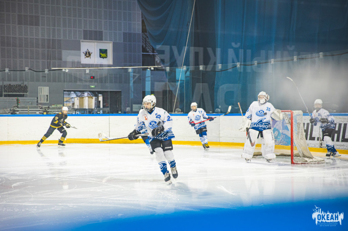 Юные спортсмены ВДЦ «Океан» посетили легендарную «Фетисов Арену»