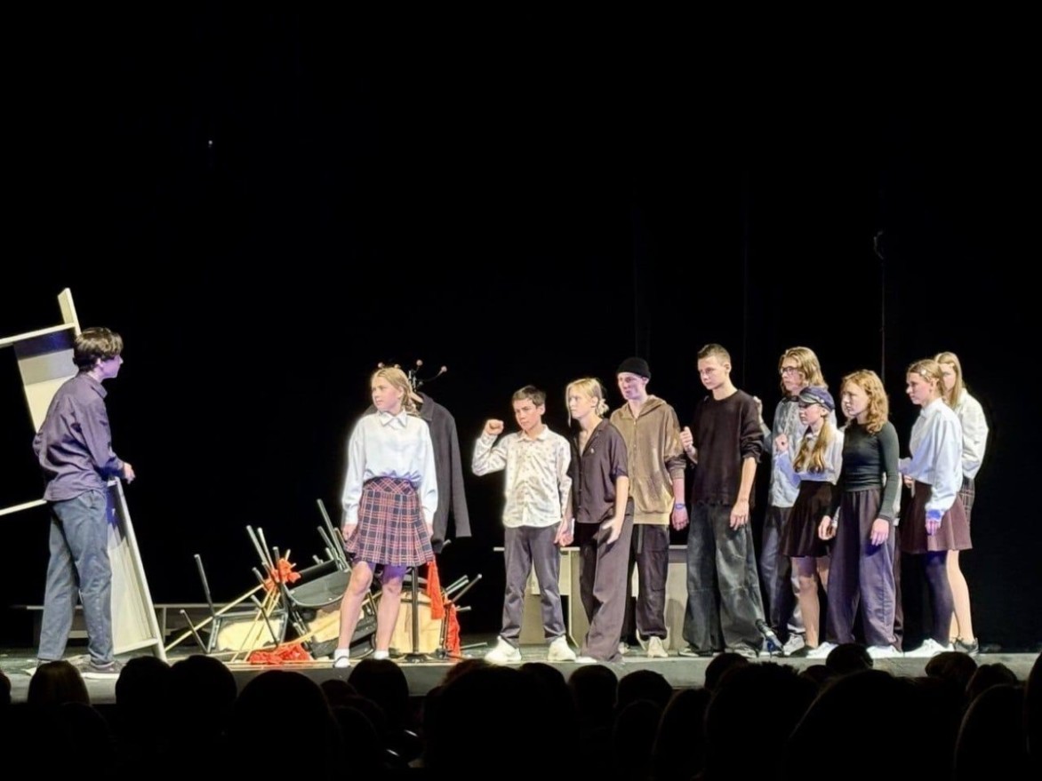 Школьники и учителя посетили бесплатные спектакли в рамках проекта «Разговоры о важном»