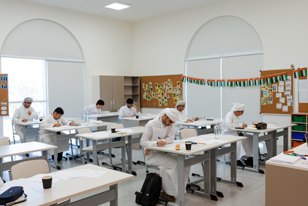 Российские учителя подготовили школьников из ОАЭ к международным олимпиадам по физике